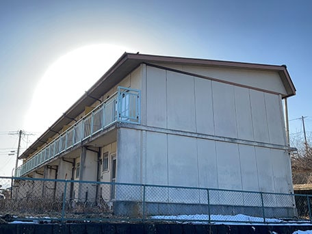 県営住宅コンクリート住宅の解体前