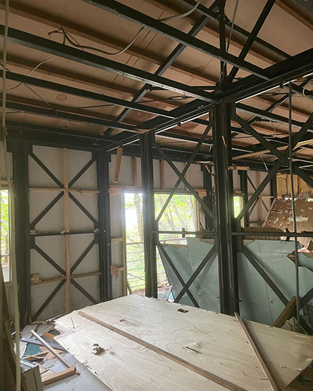 茅野鉄骨一軒家の解体中